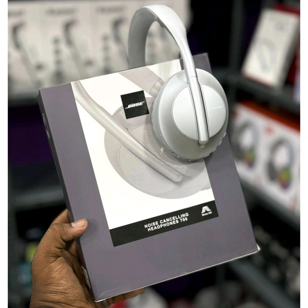 Presenting You All New 700 Headphones. 1:1 Master Quality | Typ-C Fast Charging Port With Aux Cable