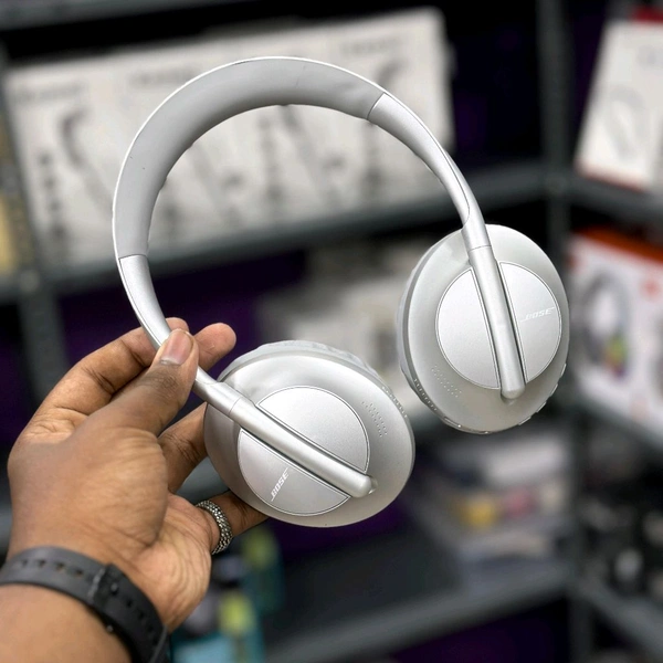 Presenting You All New 700 Headphones. 1:1 Master Quality | Typ-C Fast Charging Port With Aux Cable