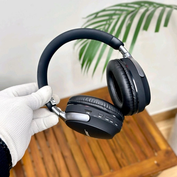 Quietcomfort Ort Ultra High Quality Headphone With Original Box Packaging, Carry Pouch Bag, High End 1:1 Imported Quality - Black