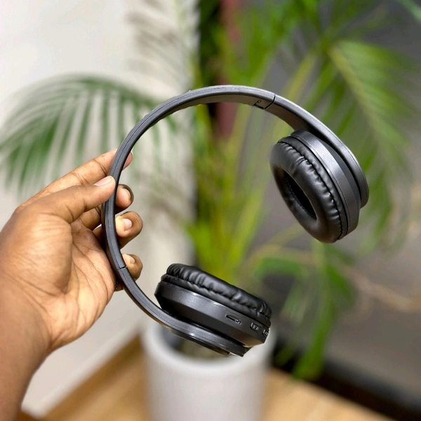 ROCKERZ 450 Best Quality Headphones, Wireless And Connected With iOS & Android