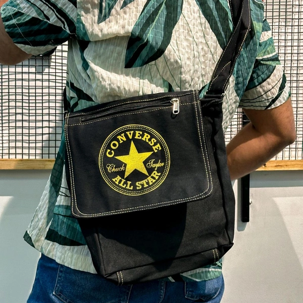 Top Quality Vintage Arts Bag | Ultra Sporty Messenger Sling Bag For Multipurpose Use