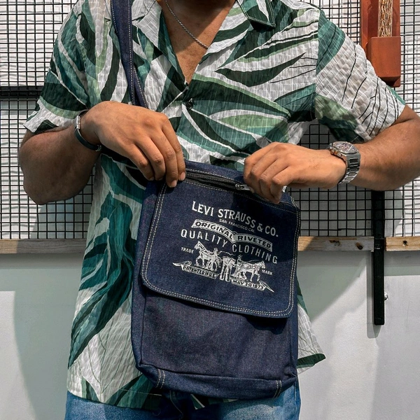 Top Quality Vintage Arts Bag | Ultra Sporty Messenger Sling Bag For Multipurpose Use