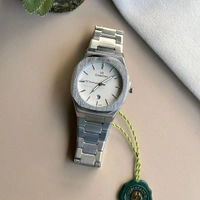 V9 Analog Quartz Movement Collection With High Quality Strap Best Finishing Body & Case - White