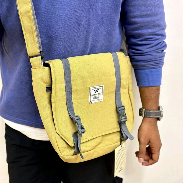 Vintage High-capacity Canvas Slouchy Tote Bag | Ultra Sporty Messenger Sling Bag For Multipurpose Use