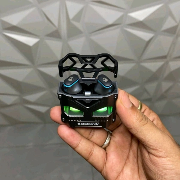 Z27 High Quality Metal Body Tws With Premium Neck Chain, Best Gaming Wireless Buds - Black