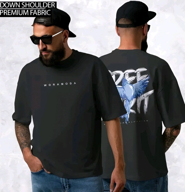 🩵Nocturne Style Tee – Inspired by the enchanting allure of the night, this name conveys a sense of mystery and sophistication, making it an excellent choice for evening outings.
 - Black, M