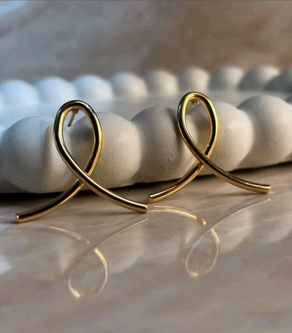 Twisted drop earrings
