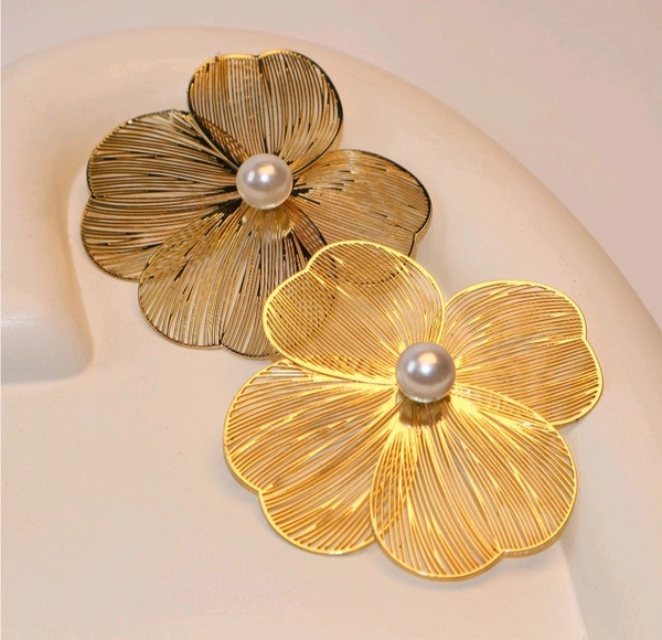 Premium Korean Silver Plated Flower Studs Earring