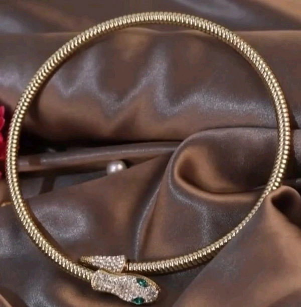 Elegant Snack Hasli Nacklace - Gold