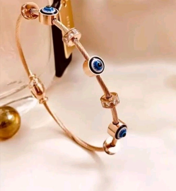 Elegant Anti Tarnish 18k Rose Gold Evil Eyes Breaclet Charms
