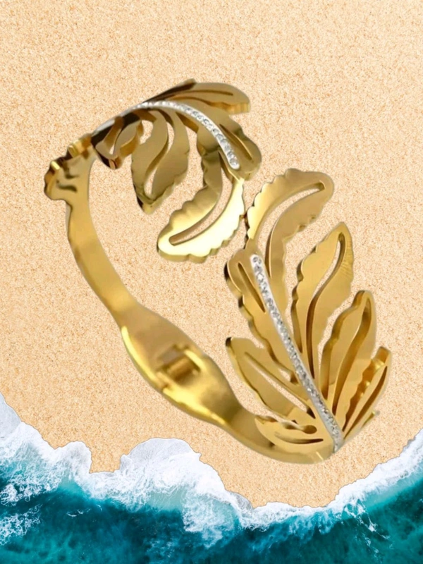 Elegance Anti Tarnish Trendy Inlaid Rhinestone Leaves Kada Bracelet - Gold