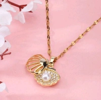 Anti Tarnish Golden Seashell Pearl Embellished Pendant