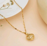 Anti Tarnish Golden Seashell Pearl Embellished Pendant