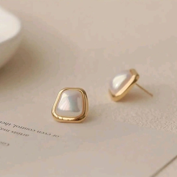 Geometric Square Pearl Earrings Studs
