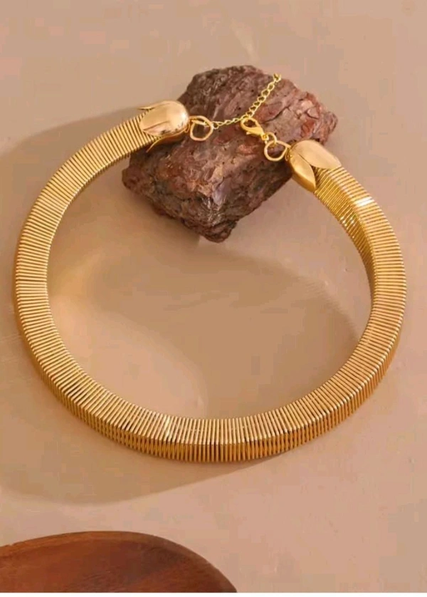 Elegant Gold Plated Thick Chain & Hasli Statement Nacklace - Gold