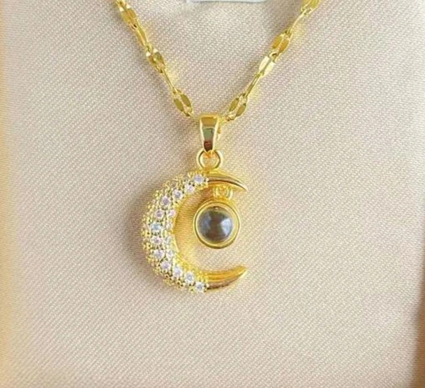 Anti Tarnish 18k Gold Pendant Moon Necklace With Chain
 - Gold