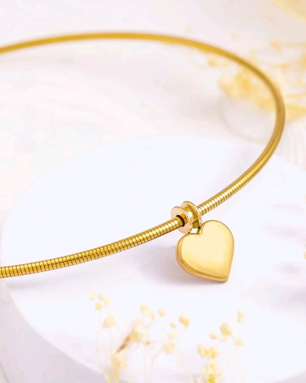 Elegants Anti -tarnish heart charm necklace & hasli