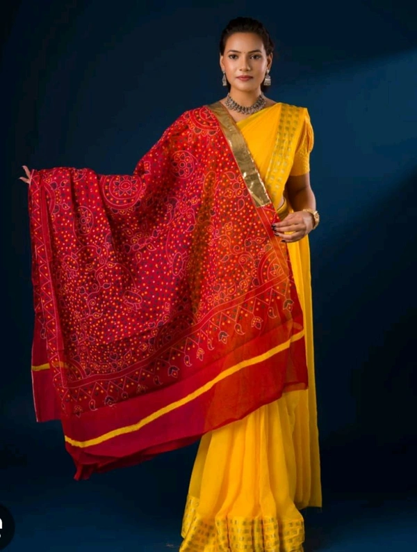 Ethnic Pure Cotton Bandhani Lampa Chunri  - Guardsman Red