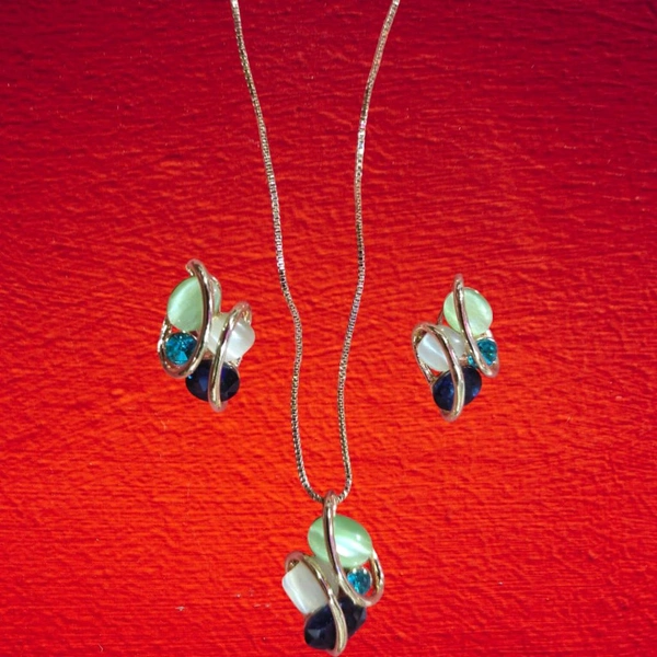 Statement Premium Quality Glass Pendal Set