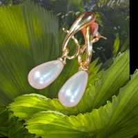 Gold Tone Pearl Earring