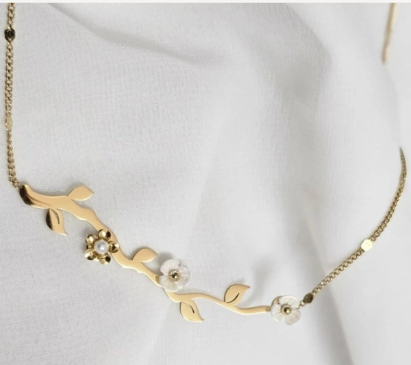 Flower & Leaf Design Golden Necklace 