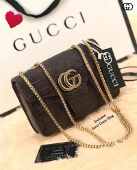 Luxury Croc-Textured Mini Shoulder Bag with Gold Chain – Elegant Statement Piece