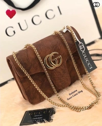Luxury Croc-Textured Mini Shoulder Bag with Gold Chain – Elegant Statement Piece