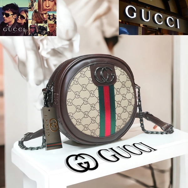 Gucci GG Supreme Round Crossbody Bag