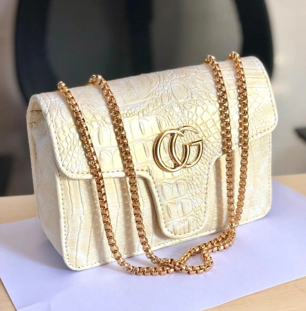 Luxury Croc-Textured Mini Shoulder Bag with Gold Chain – Elegant Statement Piece