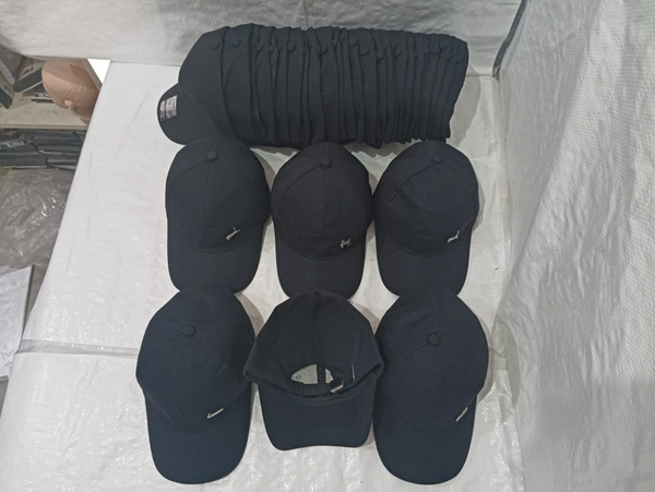 Mens Black  Color Flaxifit Cap With Metal Logo - Free, 6