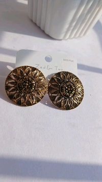 Desinger Earings 