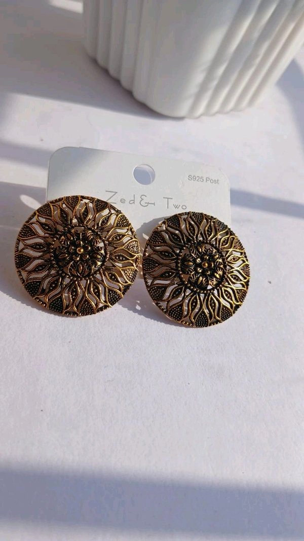 Desinger Earings 