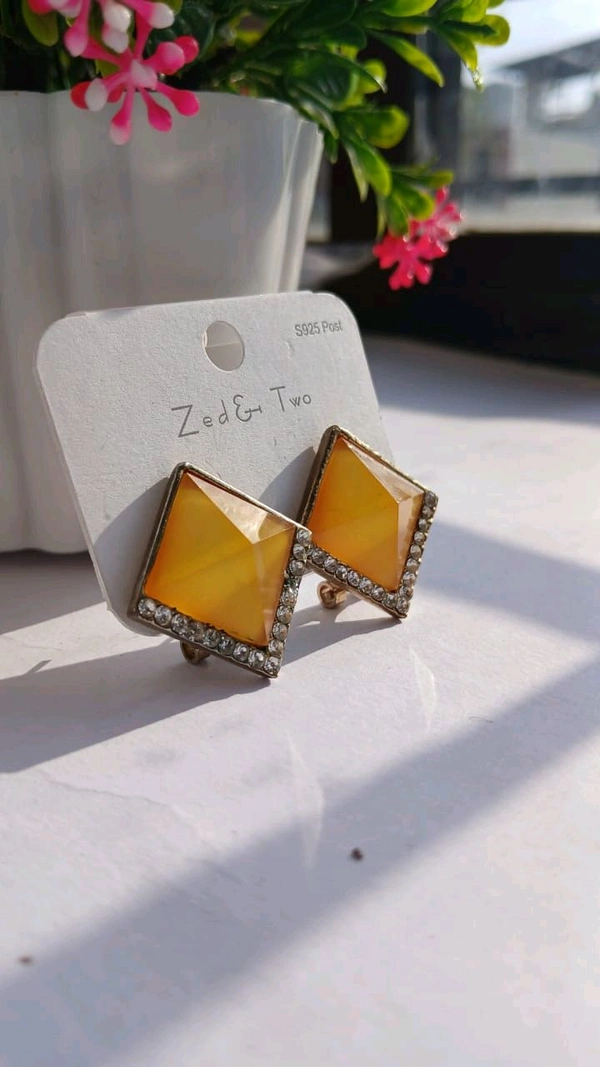 Sqaure Earings 