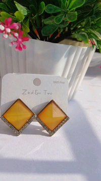 Sqaure Earings 