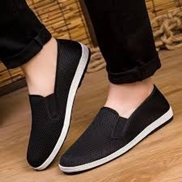 FLEX Ultra-lightweight walking shoes, soft memory foam cushioning. - 5,6,7, Black