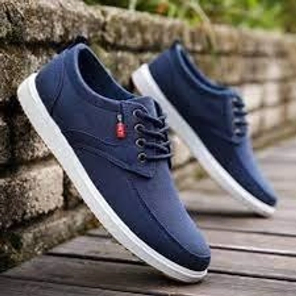 SANEX Classic canvas sneakers, evergreen design, unisex casual style. - 5,6,7, Blue