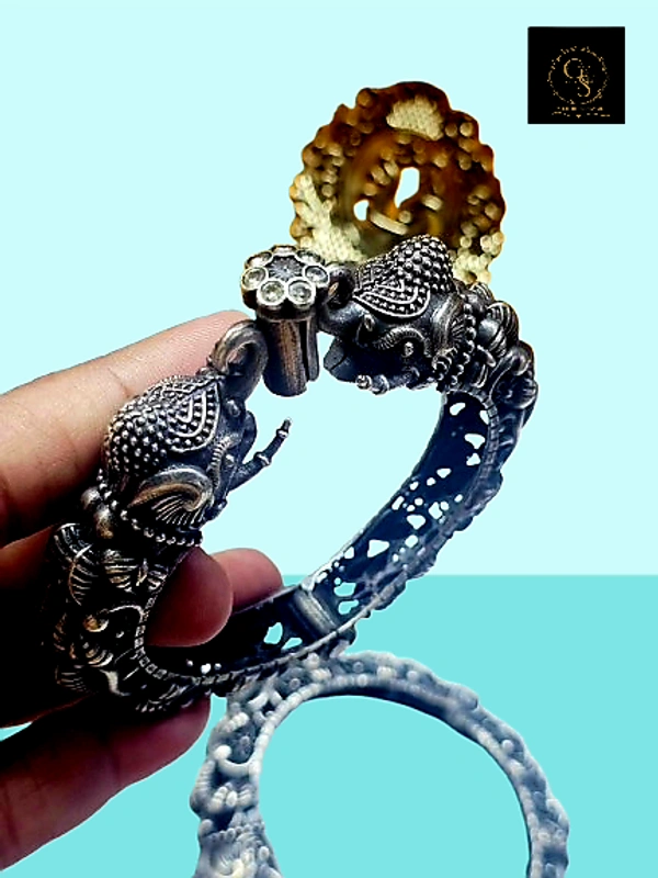 GlimSilk Regal Silver Grace Bangel ( B-0002) - Silver