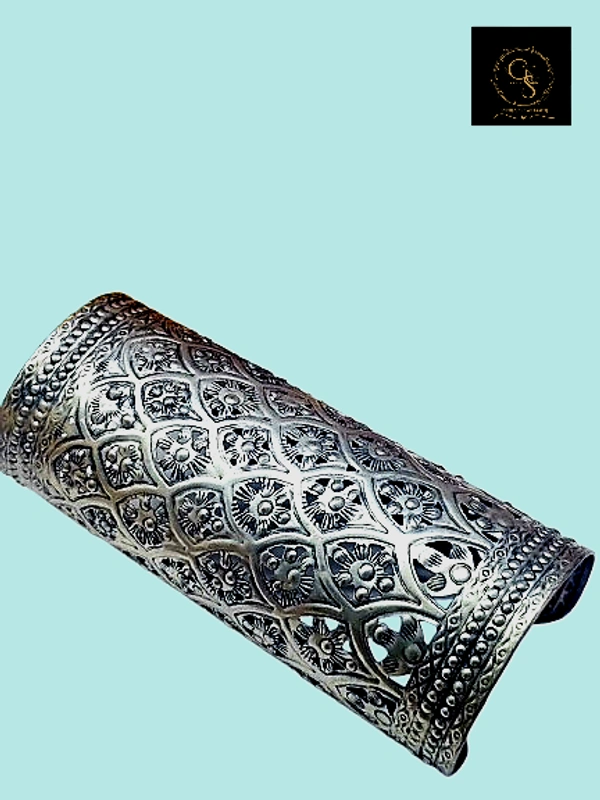 GlimSilk  Regal Filigree Grace (B-0005) - Silver