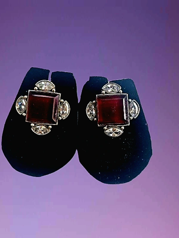 GlimSilk Gemstone Elegance Stud (E-0015B) - Burnt Maroon