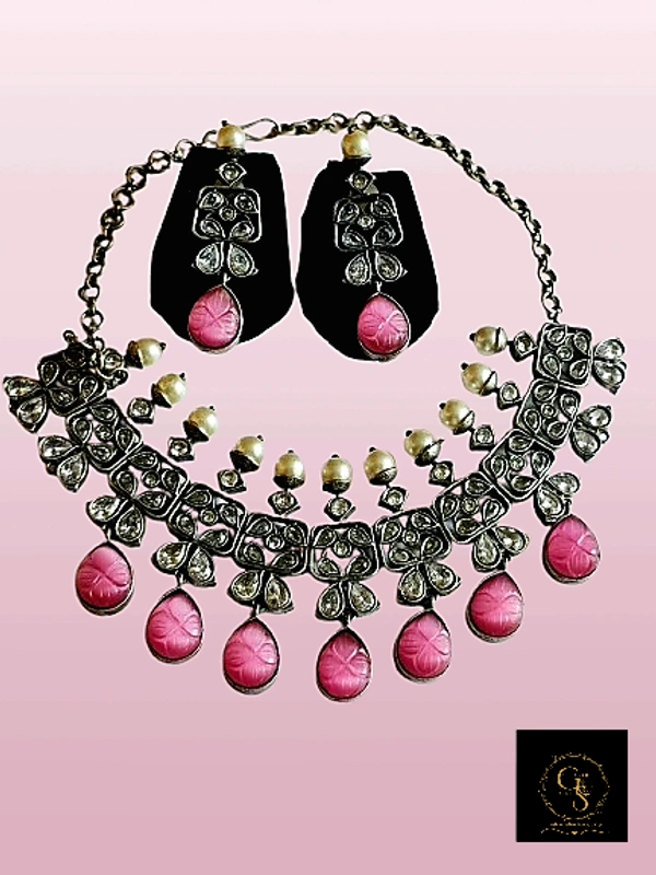 GlimSilk Regal Teardrop Splendor Necklace (N-0008B) - Contessa