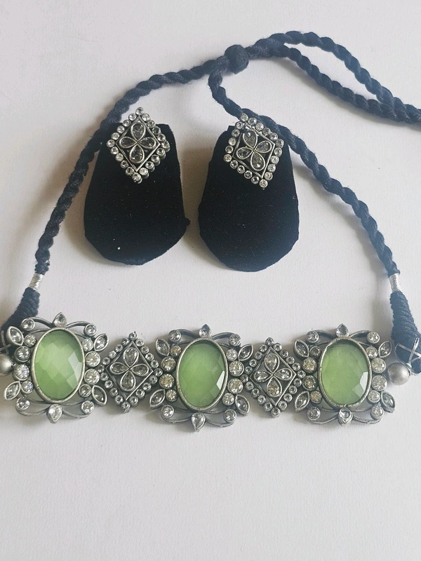 GlimSilk Midnight Monalisa Elegance (N-0006B) - Feijoa