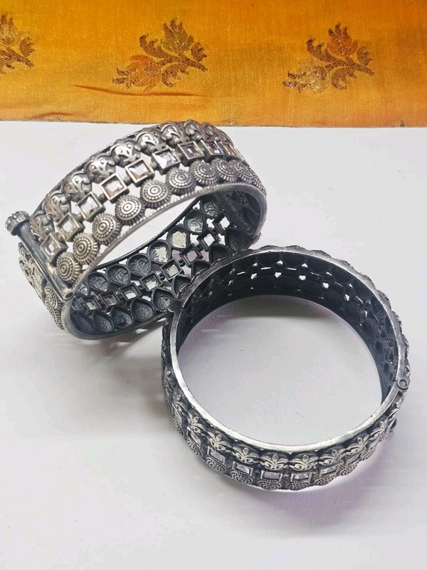 GlimSilk  Imperial Filigree Bangel ( B-0011) - Silver