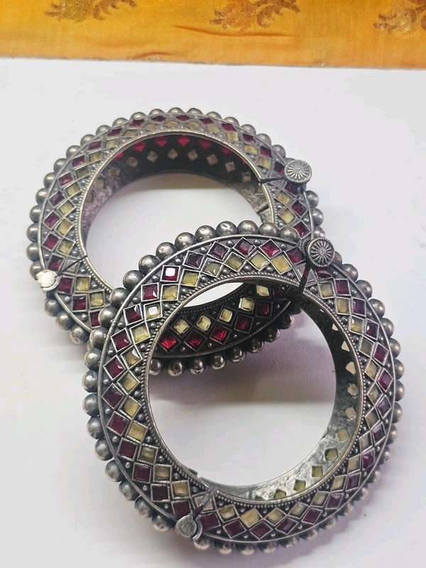 GlimSilk  Regal Filigree Grace Bangel (B-0008) - Silver
