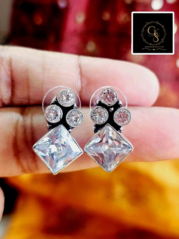 GlimSilk Trielle Radiance Studs - Free, White