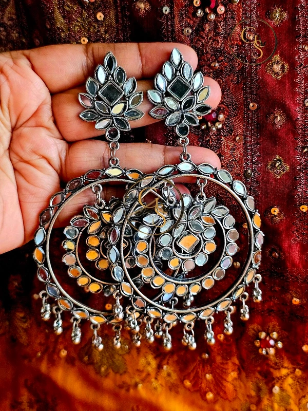 GlimSilk Chandrika - Silver, Free