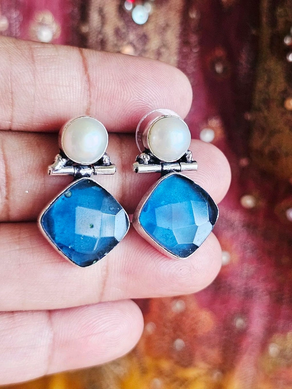 GlimSilk Aarvika Studs - Royal Blue, Free
