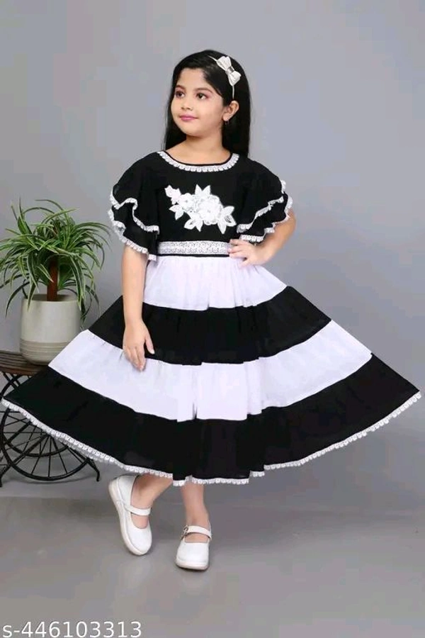 Catalog Name:*Agile Trendy Girls - Black, 7+8 Years