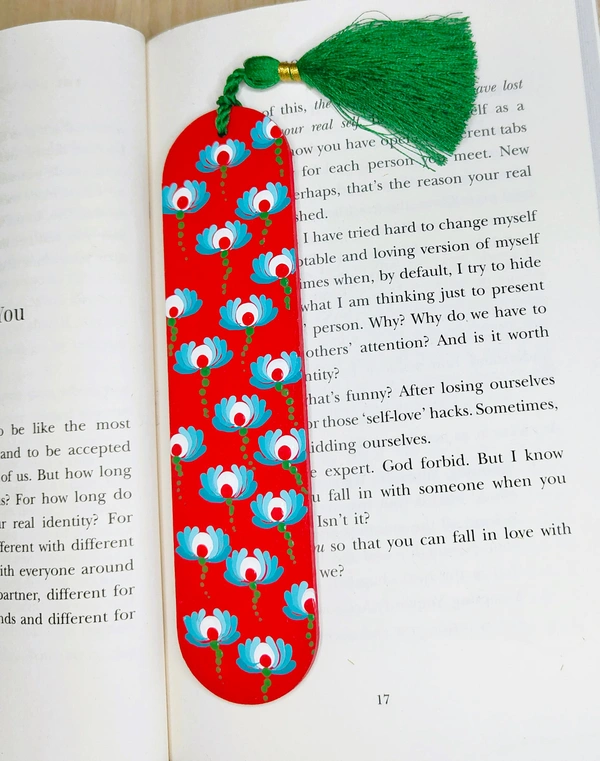Bookmarks - Red: "The Scarlet Sentinels"*