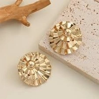 Corrugated Hump Design Gold Tone Stud Earrings - 3.5 cm, Golden