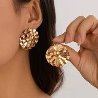 Corrugated Hump Design Gold Tone Stud Earrings - 3.5 cm, Golden